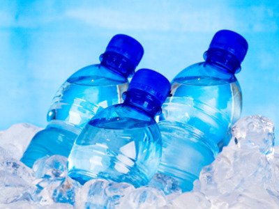 Phát hiện nhiều mẫu nước uống đóng chai nhiễm khuẩn tiêu chảy