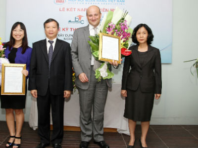 Standard Chartered gia nhập Hiệp hội ngân hàng Việt Nam