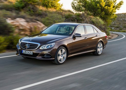 Mercedes-Benz-E-Class-2014-10.jpg