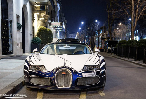 Siêu xe Bugatti Veyron bản gốm sứ giá 2,4 triệu USD
