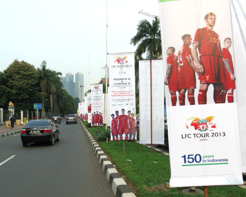 Standard Chartered đưa Liverpool đổ bộ Jakarta