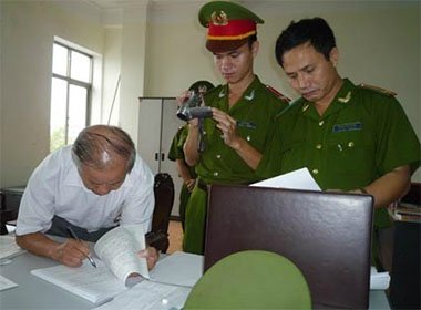 Bắt nguyên Chủ tịch HĐQT Intimex Hà Nội