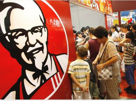 Khách Trung Quốc giận dữ vì đá KFC 'bẩn hơn nước toilet'