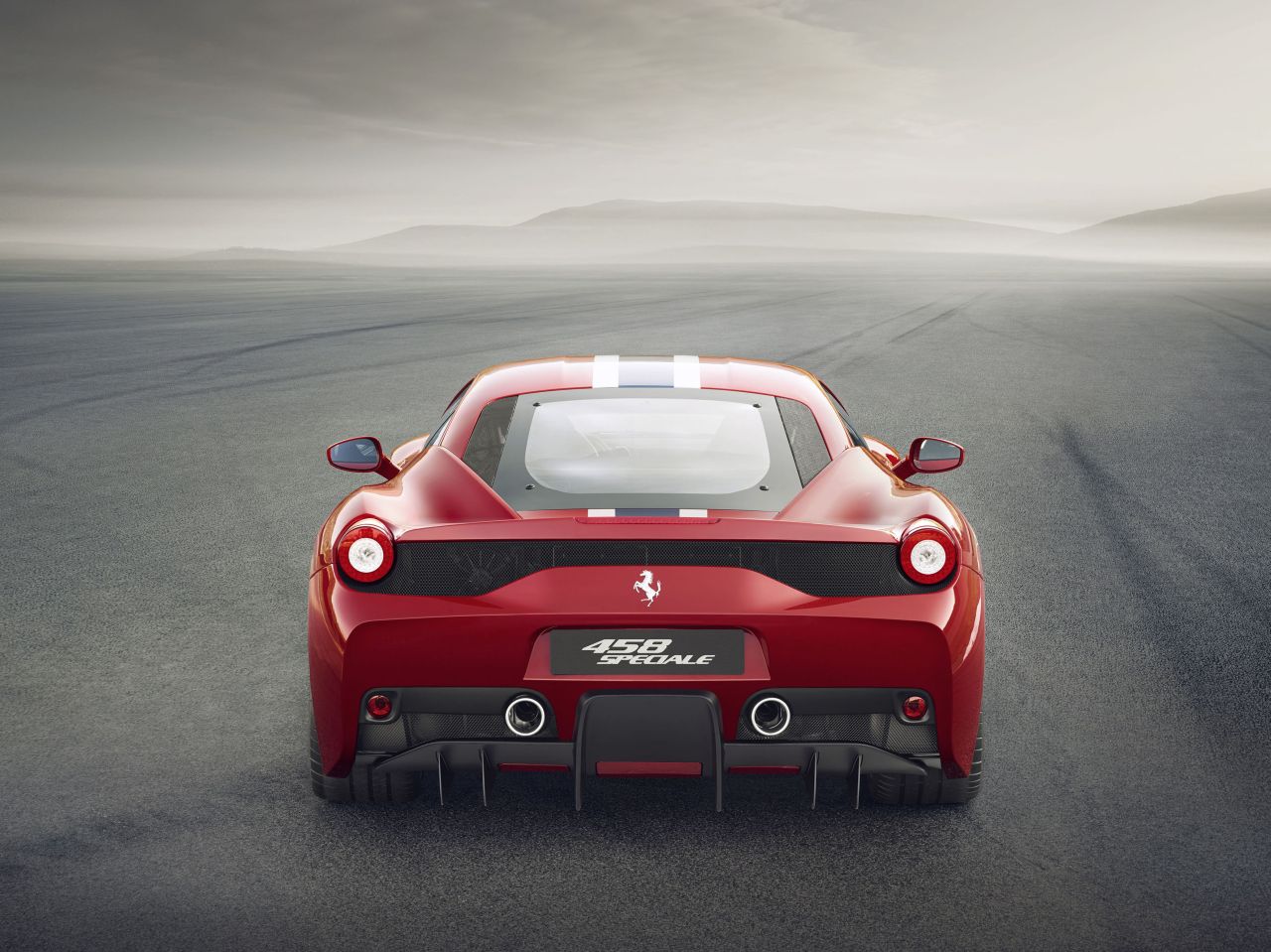 Ferrari-458-Speciale-01.jpg
