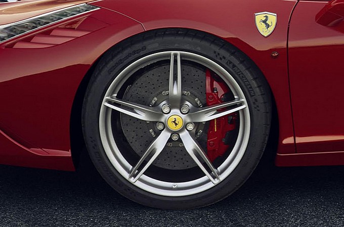Ferrari-458-Speciale-10.jpg