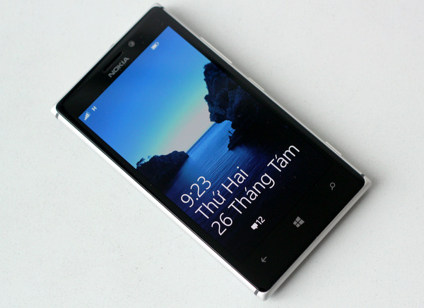 Nokia-Lumia-925-5-JPG.jpg