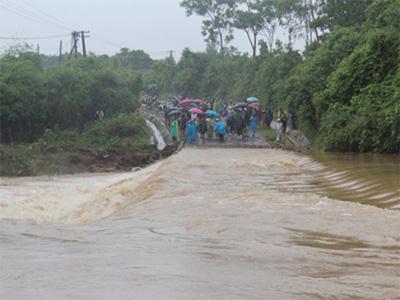 Nghệ An: 7 người chết do mưa lũ sau bão số 8