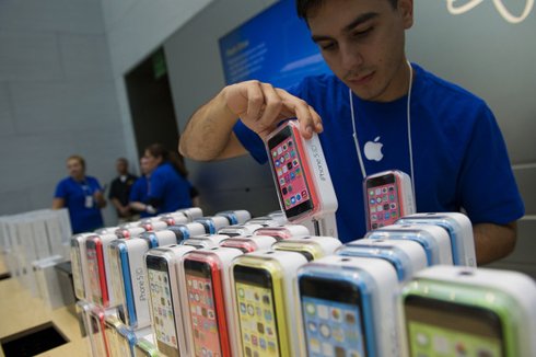 Doanh số iPhone 5S, 5C tăng vượt xa dự báo Apple