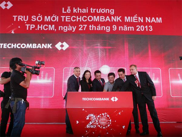 Techcombank có trụ sở hiện đại tại trung tâm Thành phố Hồ Chí Minh.