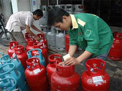 Bát nháo giá gas, người dùng thiệt kép