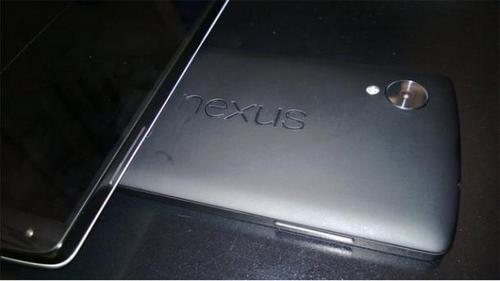 Giá Nexus 5 sẽ chỉ bằng nửa iPhone 5S