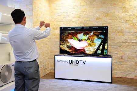 Cận cảnh TV Samsung UHD 55 inch giá 86 triệu đồng