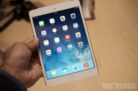 Hai iPad mới ra đọ cấu hình với loạt tablet