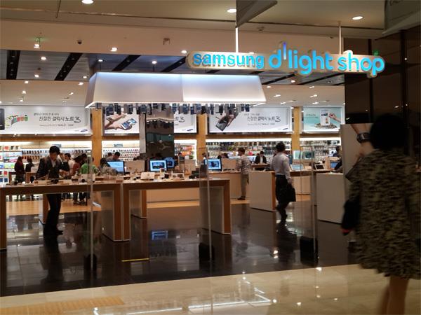 Samsung d'light: Nơi công nghệ tỏa sáng