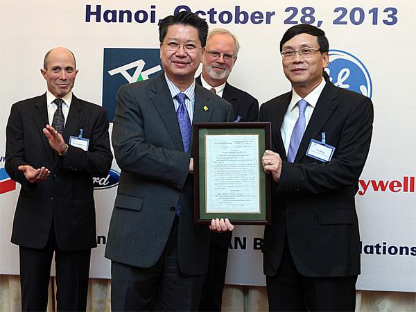 ACE Life lập Công ty quản lý quỹ đầu tiên tại châu Á