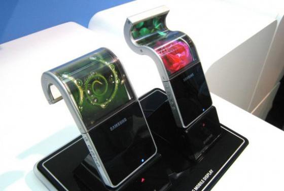 Samsung gây sốc với điện thoại có màn hình cuộn