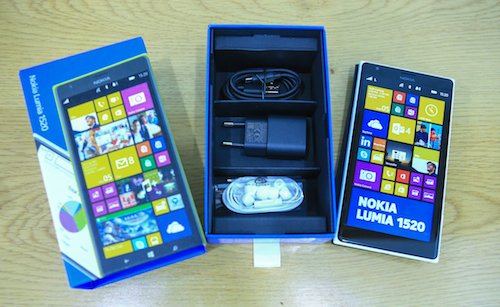 Mở hộp Nokia Lumia 1520 lõi tứ