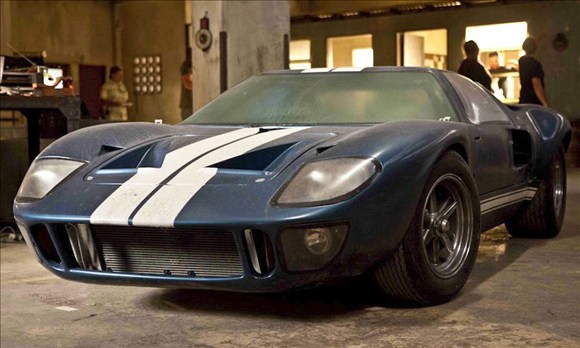Danh sách 10 mẫu xe ấn tượng nhất trong loạt phim Fast and Furious 5