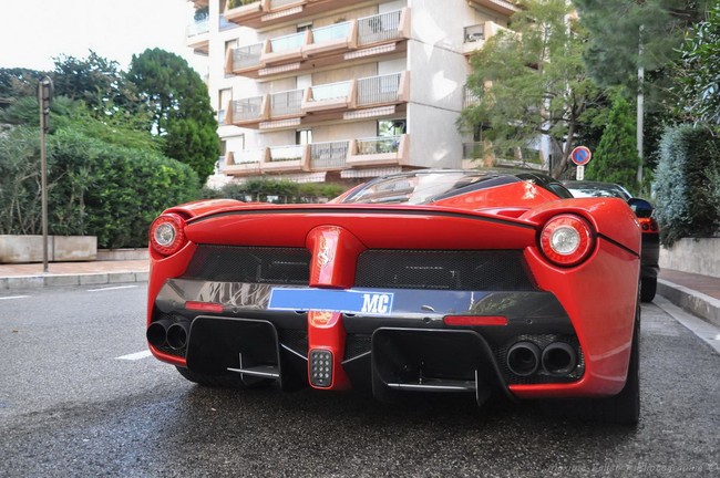 LaFerrari xuất hiện trên đường phố Monaco 10