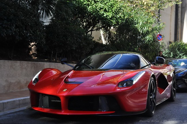 LaFerrari xuất hiện trên đường phố Monaco 5