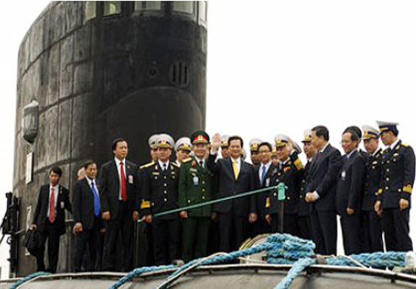Tàu ngầm Kilo 636 đã về đến quân cảng Cam Ranh