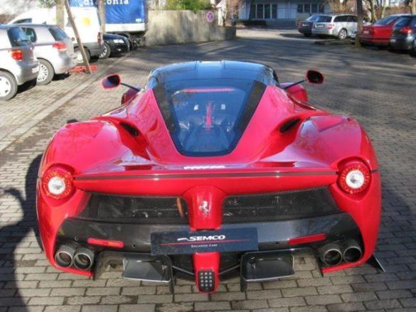 Siêu xe Ferrari LaFerrari “Số 1” có giá 1,38 triệu USD 5
