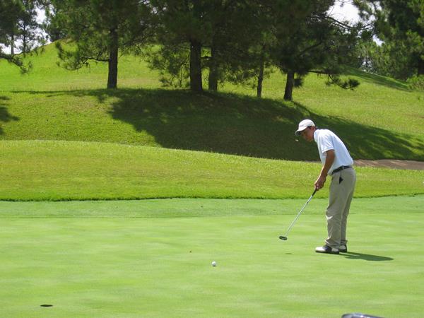 Quảng Ninh muốn bổ sung sân Golf tại TP.Hạ Long vào quy hoạch