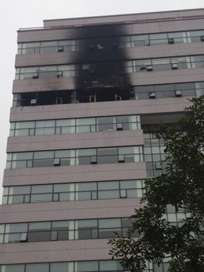 Mặt trước của phòng học sau vụ cháy