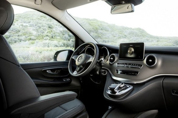 Mercedes-Benz V-Class: Sang trọng và hiện đại 20