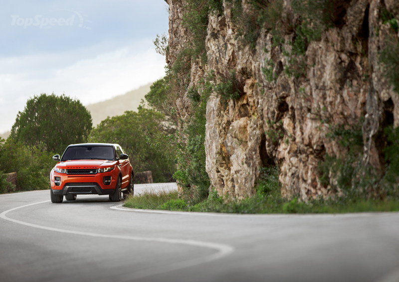 Range Rover Evoque 2015 mạnh mẽ và cá tính