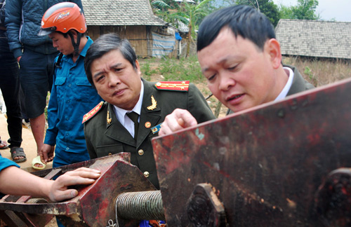 Hậu sập cầu treo ở Lai Châu: Tổng kiểm tra cầu treo cả nước