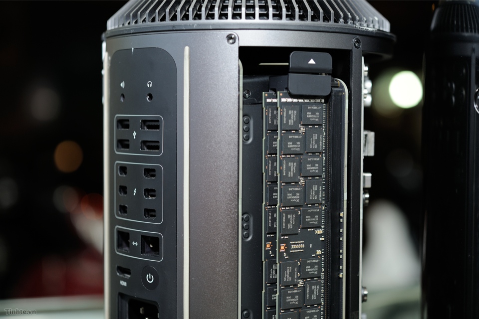 Mac Pro về Việt Nam, giá 160 triệu đồng 8