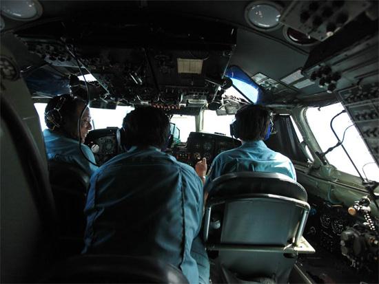 Lữ đoàn 918, Quân chủng Phòng không - Không quân luôn tất bật với công việc tìm kiếm chiếc máy bay Boeing 777.