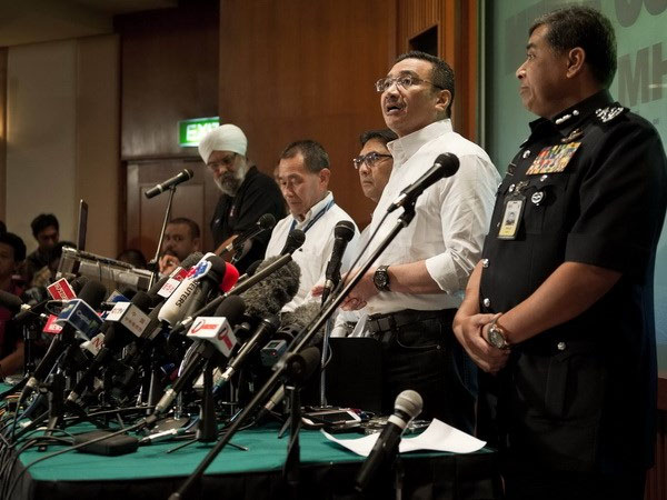 Malaysia chính thức đề nghị quốc tế hỗ trợ tìm máy bay MH370