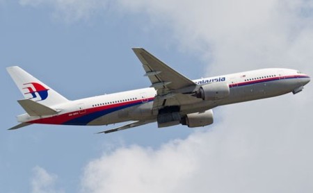 Máy bay của Malaysia mất tích sau một loạt can thiệp cố ý bằng tay