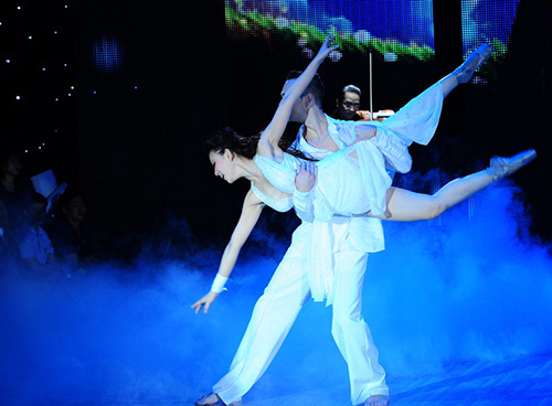 Thu Thủy và Ngân Khánh cùng đăng quang Bước nhảy Hoàn vũ 2014 6