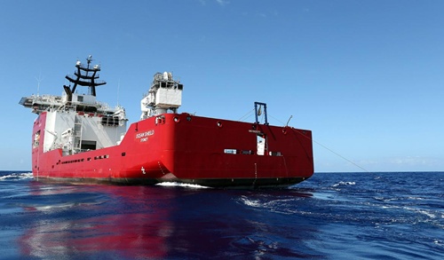 Tàu Ocean Shield đang dò tín hiệu của hộp đen máy bay MH370