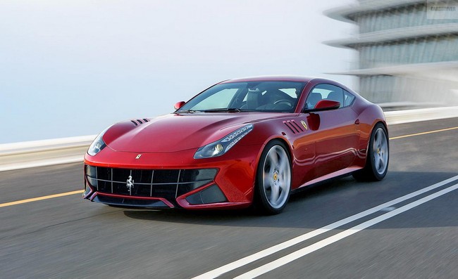 Siêu xe Ferrari FF có thêm bản mới