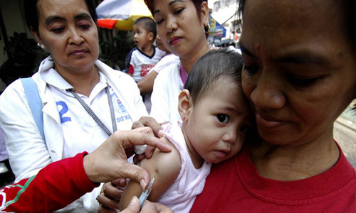 Philippines đối mặt với bệnh sởi không kém siêu bão Haiyan