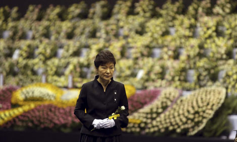 Tổng thống Hàn Quốc xin lỗi nhân dân về vụ chìm phà Sewol
