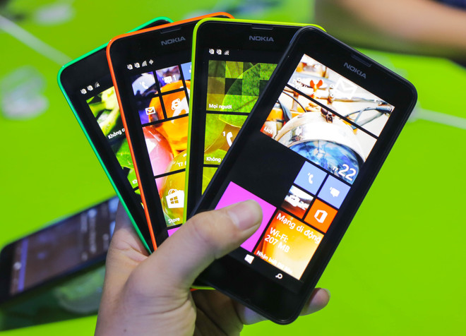 Nokia Lumia 630: Smartphone 2 SIM giá rẻ về Việt Nam