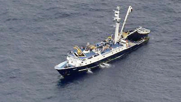 Tàu Trung Quốc bốc cháy ở Thái Bình Dương, nhiều người chết và mất tích