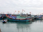 Tàu Trung Quốc lại tấn công, cướp tài sản của ngư dân Việt