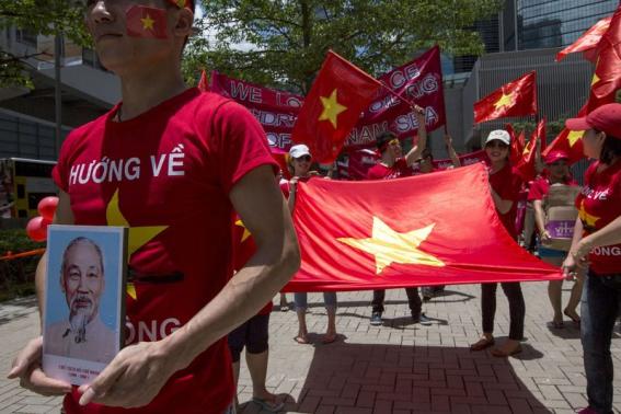 Biểu tình phản đối giàn khoan Trung Quốc tại Hong Kong
