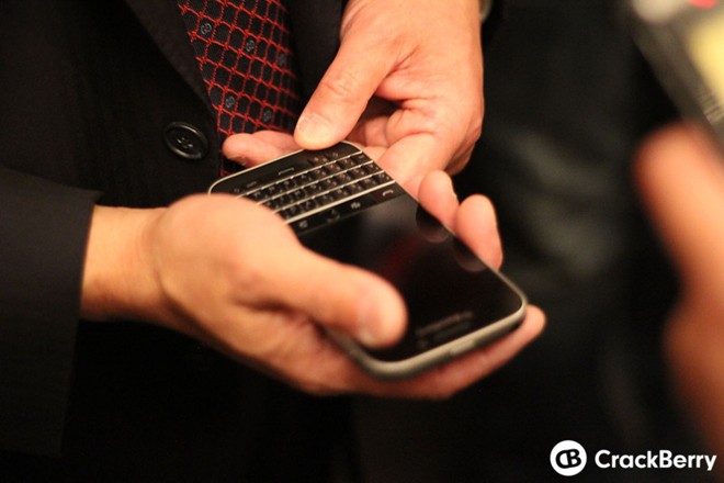 BlackBerry, hai mẫu máy mới,  John Chen, BlackBerry Passport, Classic