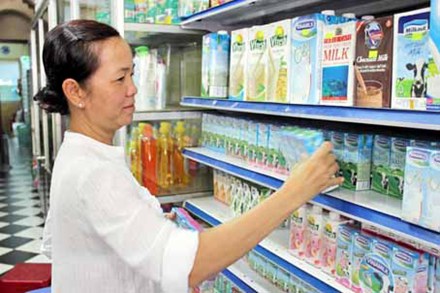 Giá bán lẻ sản phẩm sữa Vinamilk tăng nhẹ