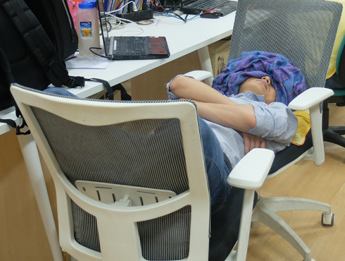 FPT IS: Cấm nhân viên ngủ trưa vì sự nghiệp toàn cầu hóa!