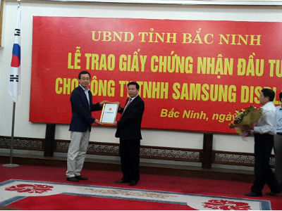 Bắc Ninh trao chứng nhận đầu tư dự án 1 tỷ USD cho Samsung Display