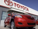 Toyota lập kỷ lục bán trên 10 triệu xe trong năm