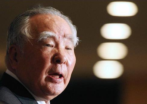 Osamu Suzuki tiếp tục điều hành Suzuki ở tuổi 84